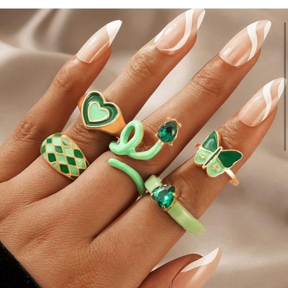 Y2K Style Chunky Checkerboard Ring Green & Gold Y2K Rings Great For Stacking! - Picture 3 of 4